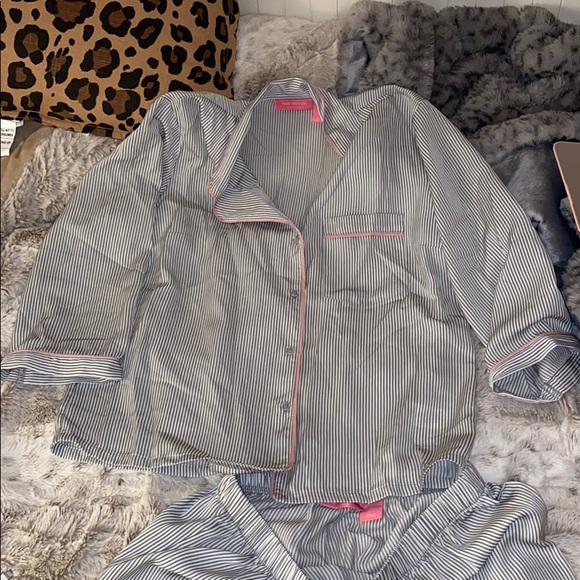 Pj set - Picture 5 of 6